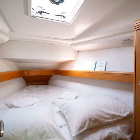 Barca A Vela A - 5 Minuti Dalla Biennale Hotel en barco *