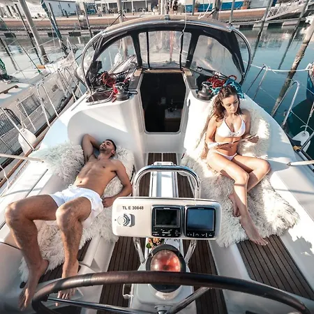 Barca A Vela A - 5 Minuti Dalla Biennale Hotel en barco
